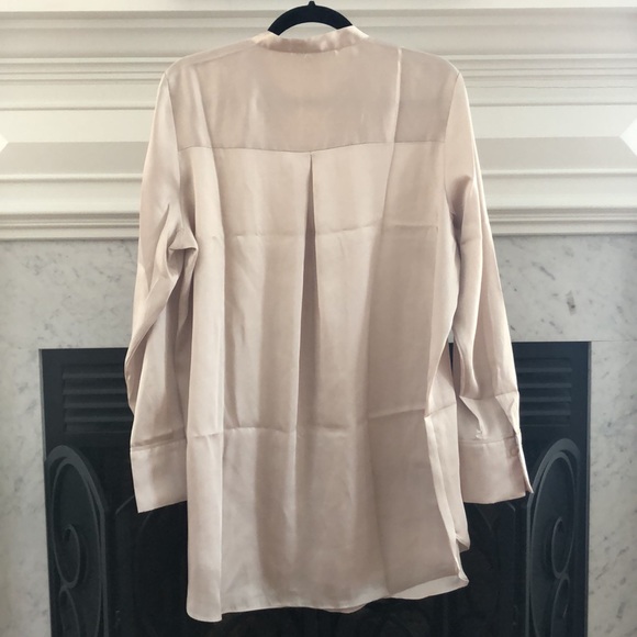 🆕H&M Blouse - Picture 3 of 7